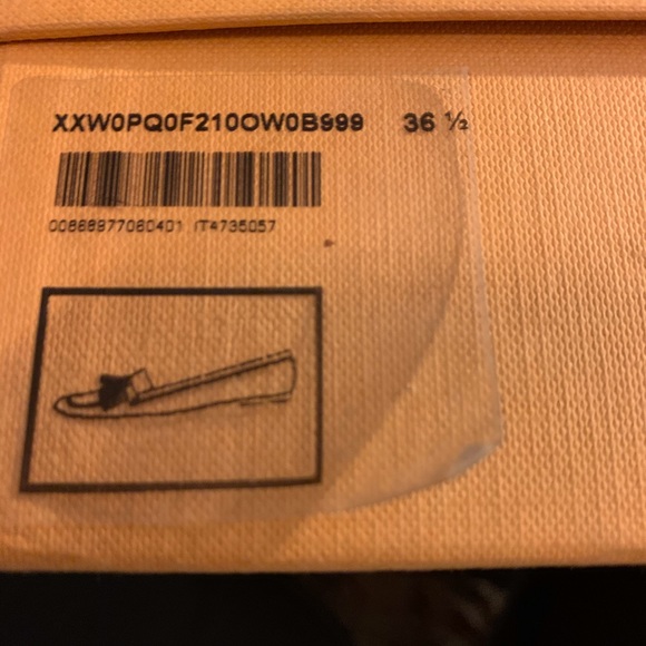 SOLD OUTNIB Tod’s Black Tassel loafer 41 & 36 1/2! - Picture 7 of 7